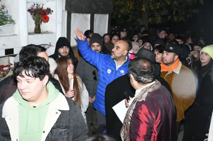Mas De 1 500 Personas Participaron En Recorrido Nocturno Por El Cementerio Parroquial De Molina Durante El Dia Del Patrimonio 1 Mas De 1 500 Personas Participaron En Recorrido Nocturno Por El Cementerio Parroquial De Molina Durante El Dia Del Patrimonio 1