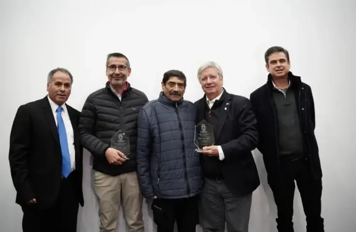 Municipalidad De Curico Reconoce El Aporte Del Comercio Local En Celebracion Del Dia Nacional Del Comercio 1