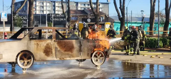 Bomberos Del Maule Sur Fortalecen Su Preparacion Con Curso Especializado Para Combatir Incendios En Vehiculos 1 Bomberos Del Maule Sur Fortalecen Su Preparacion Con Curso Especializado Para Combatir Incendios En Vehiculos 1