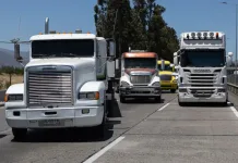 Camioneros aseguran que baja del diésel aún no revierte impacto del “bencinazo” Camioneros Aseguran Que Baja Del Diesel Aun No Revierte Impacto Del Bencinazo