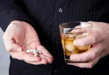 Isp Alerta Por Peligrosa Tendencia Viral Que Mezcla Antigripales Con Alcohol Advierte Riesgo De Dano Hepatico Grave