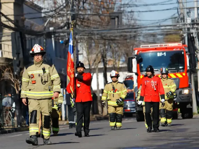 Mas De 400 Voluntarios Participaron En El Desfile Provincial De Bomberos Realizado En Curico 2 Mas De 400 Voluntarios Participaron En El Desfile Provincial De Bomberos Realizado En Curico 2