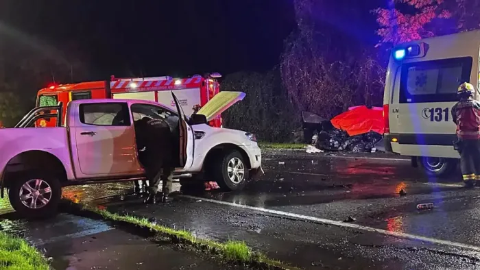 Mujer Fallece En Colision Frontal Registrada Esta Noche En La Comuna De Rauco 1 Mujer Fallece En Colision Frontal Registrada Esta Noche En La Comuna De Rauco 1