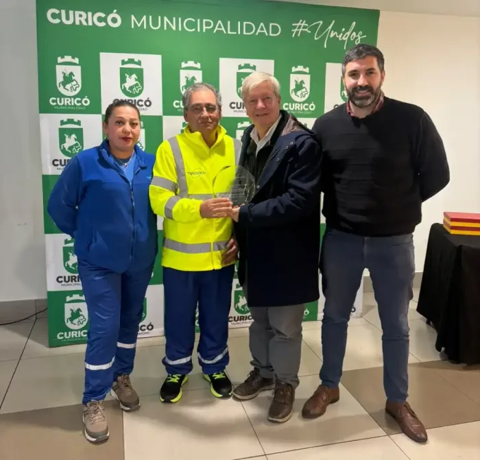 Municipalidad De Curico Marco Un Precedente Al Decretar Dia De Descanso Para Recolectores De Residuos Domiciliarios 1