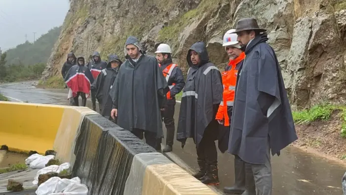 Ruta I 400 Permanece Interrumpida Autoridades Inspeccionan Socavon En Lo Moscoso Y Anuncian Acciones Para Su Solucion 1