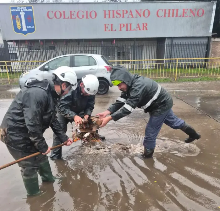 Sistema Frontal Provoca Caida De Arboles Cortes De Energia Y Anegamientos En Curico Sistema Frontal Provoca Caida De Arboles Cortes De Energia Y Anegamientos En Curico