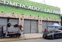 Sorpresivo cierre de sucursal La Fama en Curicó deja a trabajadores en incertidumbre y sin su fuente laboral Sorpresivo Cierre De Sucursal La Fama En Curico Deja A Trabajadores En Incertidumbre Y Sin Su Fuente Laboral 1