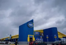 Grave apuñalamiento afecta a guardia de supermercado en Talca; agresor ya había hecho algo igual y ahora es intensamente buscado IMG 9876
