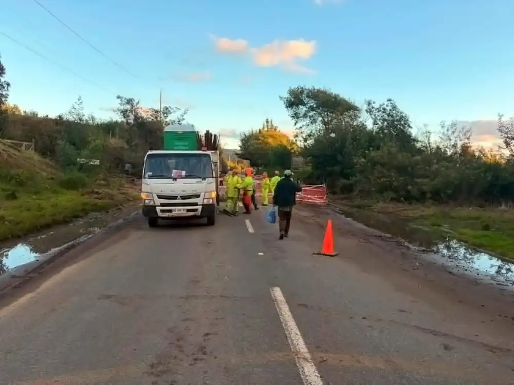 Advierten Peligro Para El Transito Por Socavacion En La Ruta M 80 N En Pelluhue 1