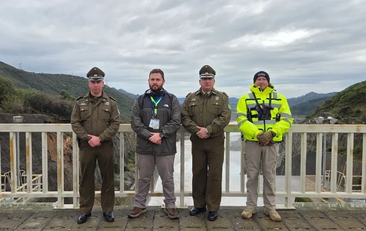 Autoridades Recorren Embalse Colbun Ante Alerta Roja Por Vertimiento