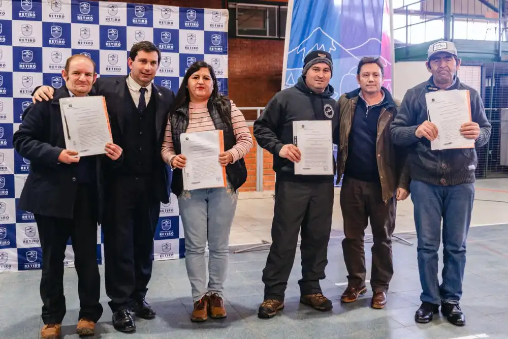 Brisas De Retiro Cierra Su Proceso Habitacional Con La Entrega De Escrituras A 159 Familias