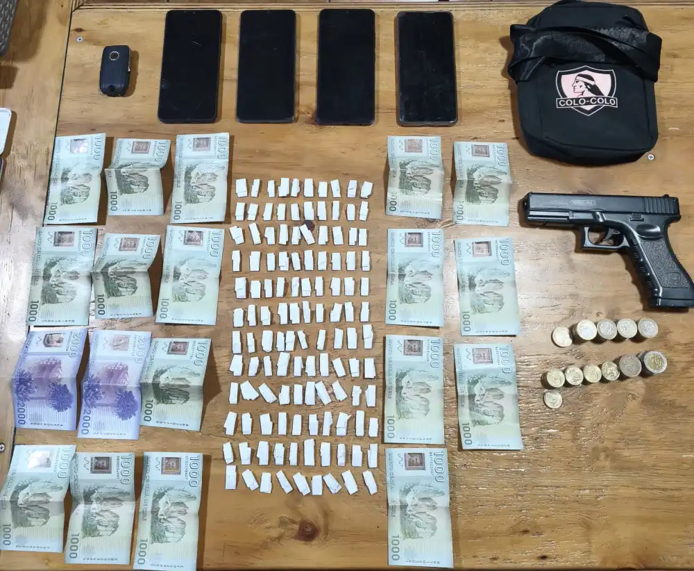 Carabineros Detiene A Dos Adolescentes Durante Fiscalizacion Vehicular En San Javier