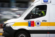Colisión entre furgón con 27 menores y automóvil moviliza a equipos de emergencia en Las Cabras Colision Entre Furgon Con 27 Menores Y Automovil Moviliza A Equipos De Emergencia En Las Cabras