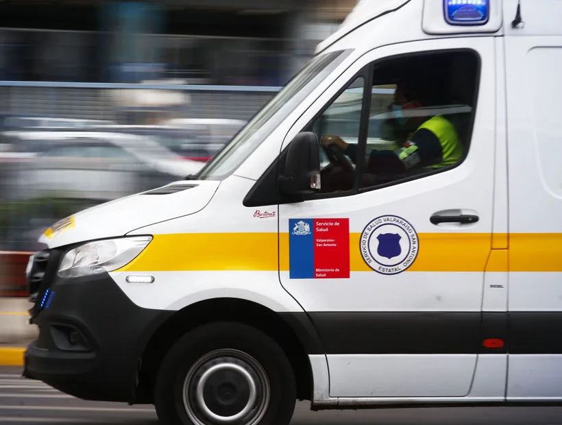Colision Entre Furgon Con 27 Menores Y Automovil Moviliza A Equipos De Emergencia En Las Cabras
