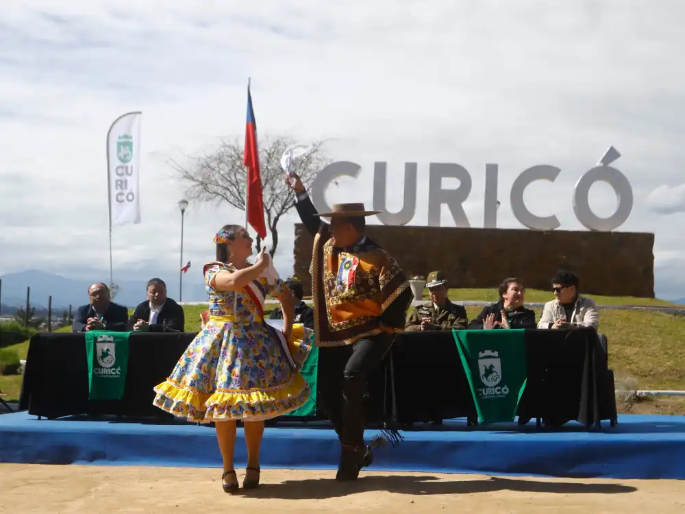 Curico Presenta Programacion De Fiestas Patrias Con Desfiles Fondas Y Actividades Durante Septiembre 2