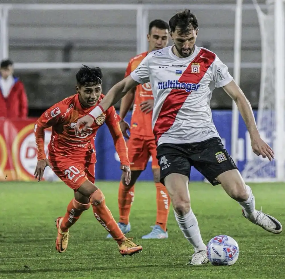Curico Unido Igualo Sin Goles Ante El Lider Cobreloa Y Sigue Fuera De La Zona De Liguilla