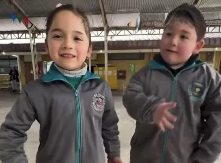 Dos Alumnos De La Escuela San Jorge De Romeral Se Viralizan Con Emotiva Campana Para Invitar A Nuevos Estudiantes A Primero Basico 2027