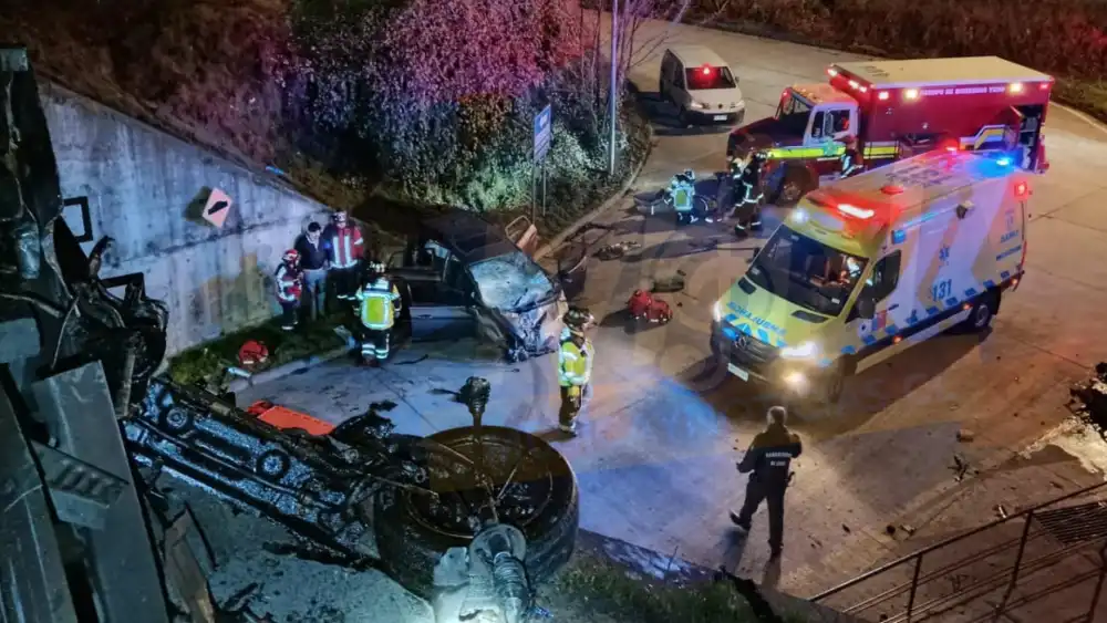 Dos Lesionados Deja Violento Accidente Registrado En La Ruta 5 Sur En Teno