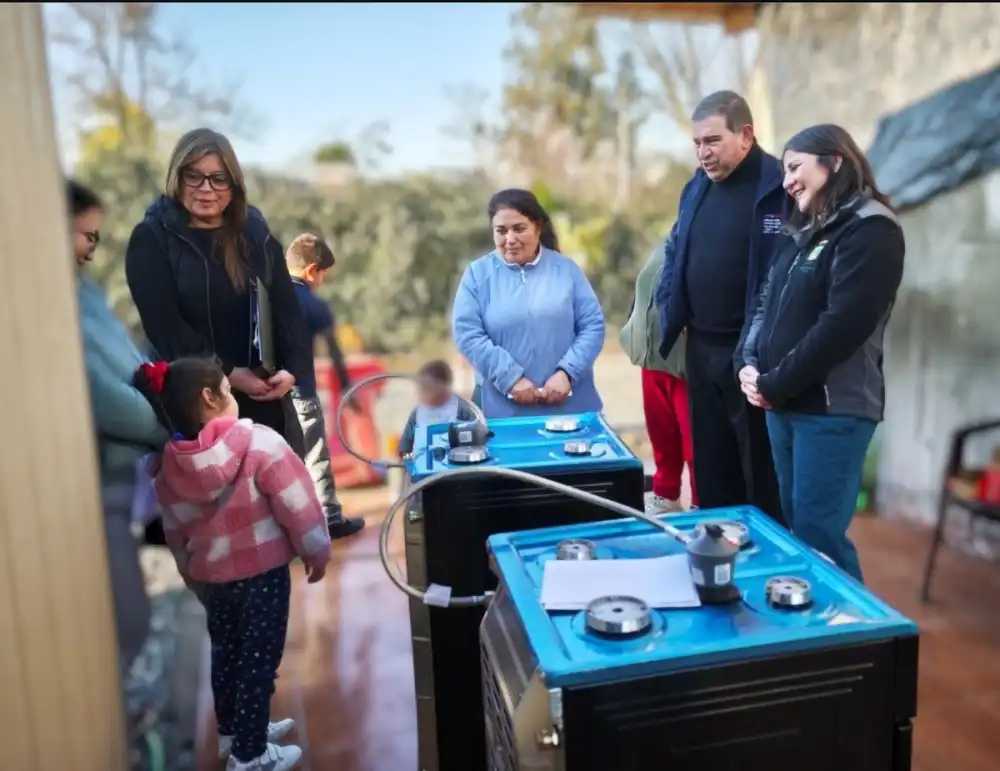 Familias De Rauco Que Perdieron Sus Viviendas En Incendios Reciben Apoyo Para Iniciar Proceso De Recuperacion