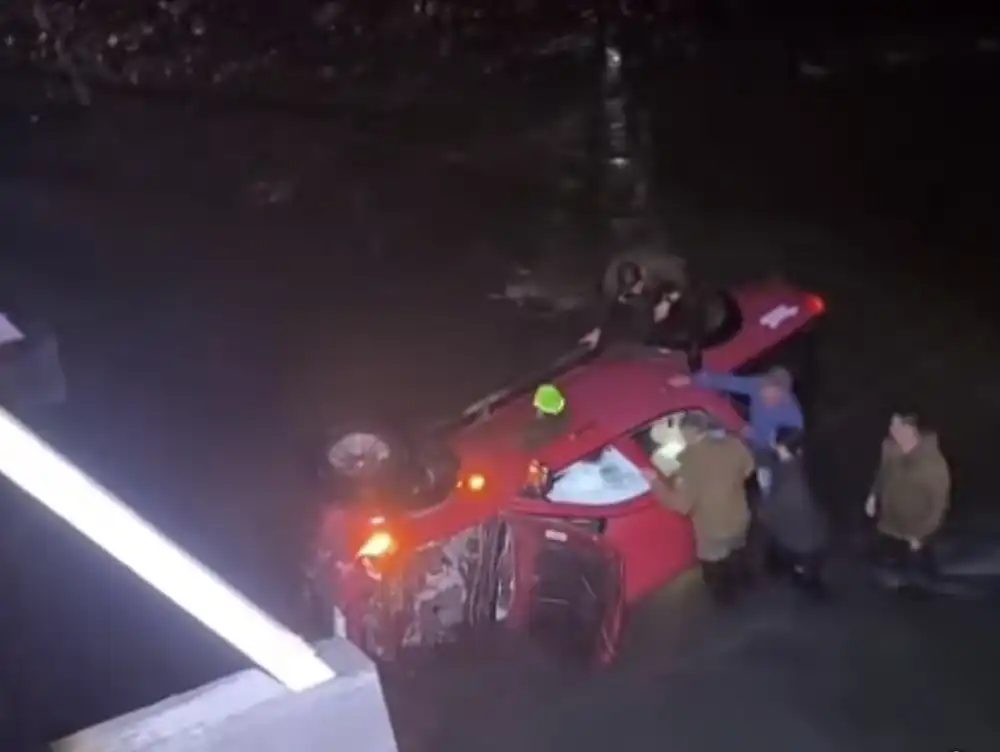 Fatal Accidente En Ruta Pehuenche Deja Dos Personas Fallecidas Tras Caida De Vehiculo Al Rio Maule