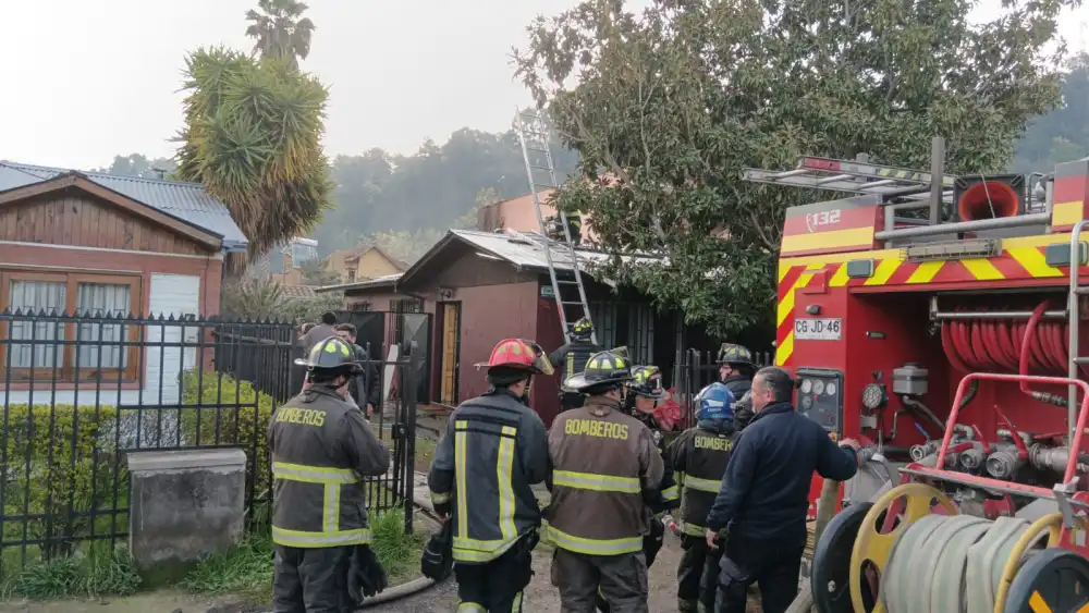 Incendio Destruye Vivienda En Villa Primavera De Curico Y Deja A Una Familia Damnificada