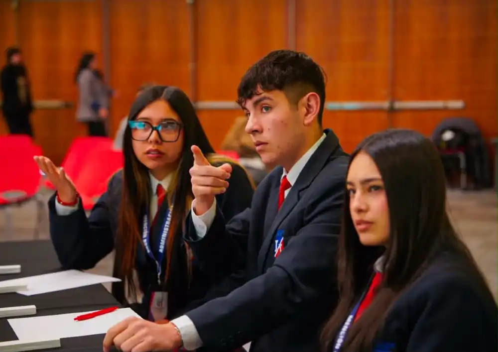 Instituto Ingles De Curico Destaca En Olimpiadas De Educacion Financiera Tras Alcanzar Segundo Lugar Zonal 1