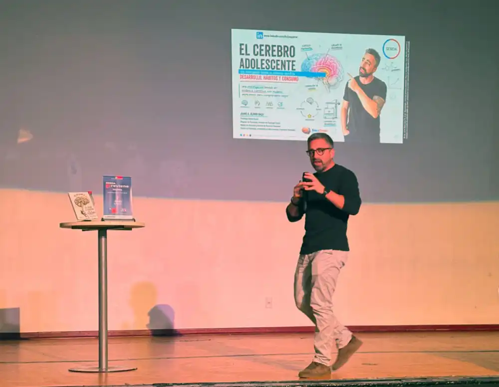 Mas De 300 Estudiantes De Molina Participaron En Seminario Sobre Neurobiologia Y Prevencion