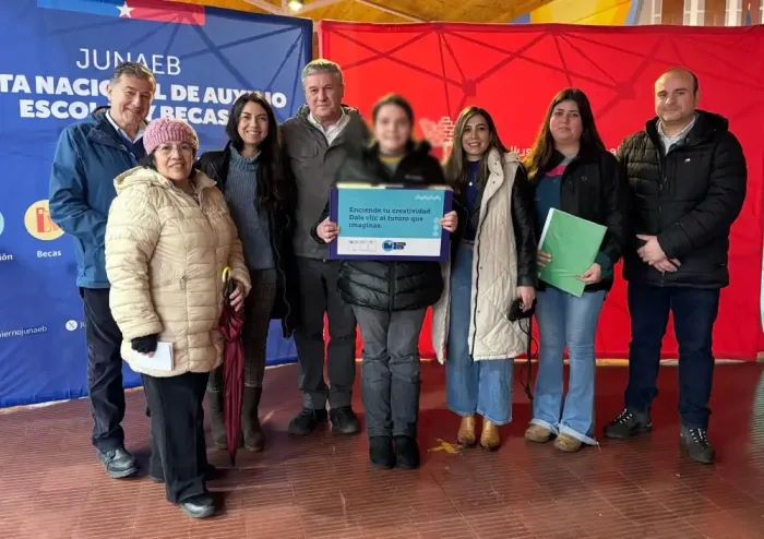 Mas De Un Centenar De Estudiantes De Romeral Reciben Computadores De La Beca Tic 1