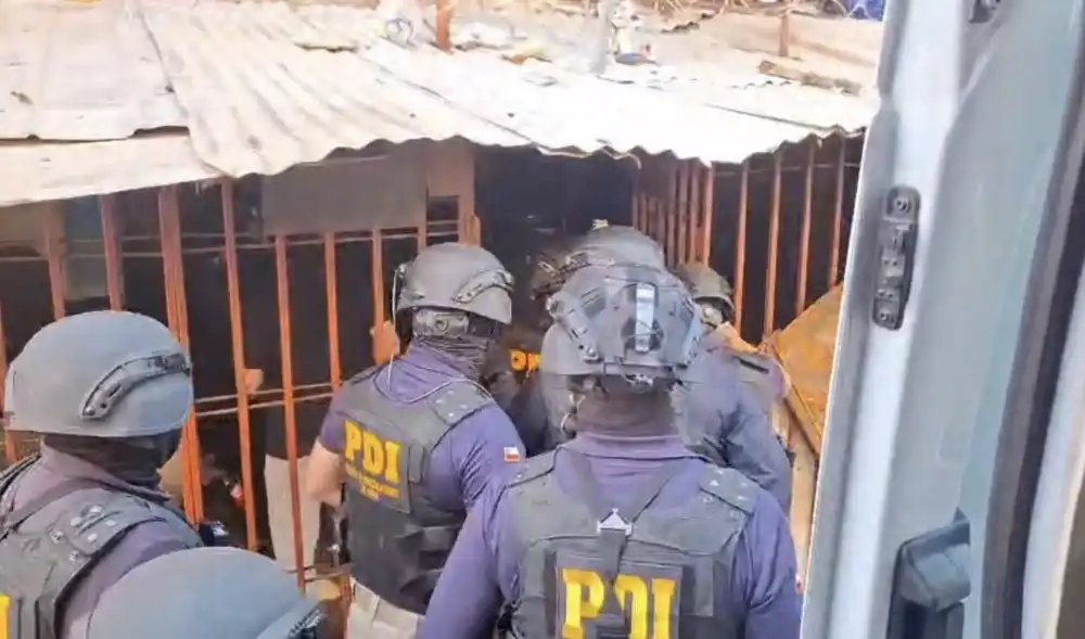 Pdi Detiene A 16 Personas Tras Intervencion Barrial Por Microtrafico En San Fernando