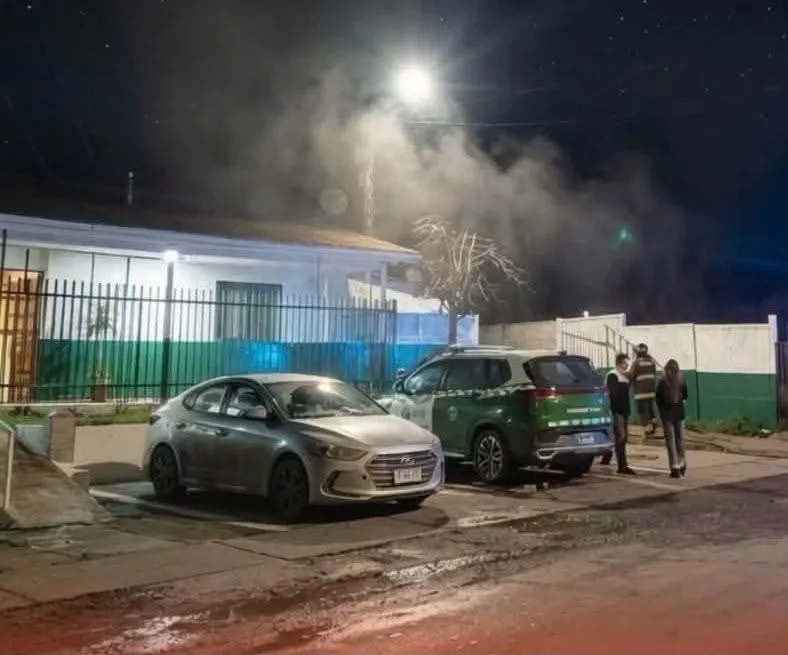 Principio De Incendio Afecto Dependencias Del Reten De Carabineros De Villa Prat
