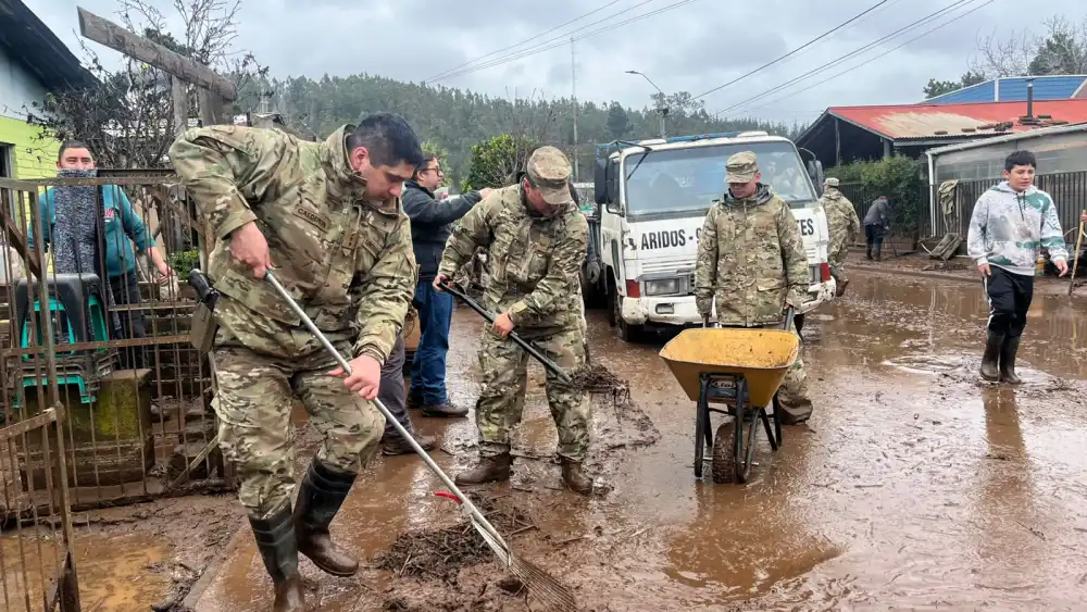 Regimiento De Talca Se Despliega En Putu Para Apoyar Labores De Limpieza Tras Emergencia Por Sistema Frontal