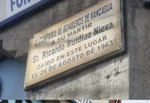 Roban placa en memoria del primer mártir de la Primera Compañía de Bomberos de Rancagua Roban Placa En Memoria Del Primer Martir De La Primera Compania De Bomberos De Rancagua