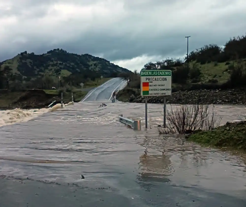 Suspenden Transito En Badenes De Hualane Por Aumento Del Caudal De Esteros