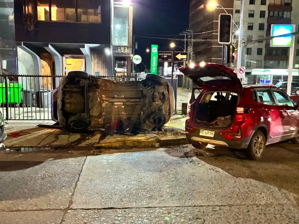 Violenta Colision En La Alameda De Curico Deja Dos Lesionados Y Un Conductor Detenido