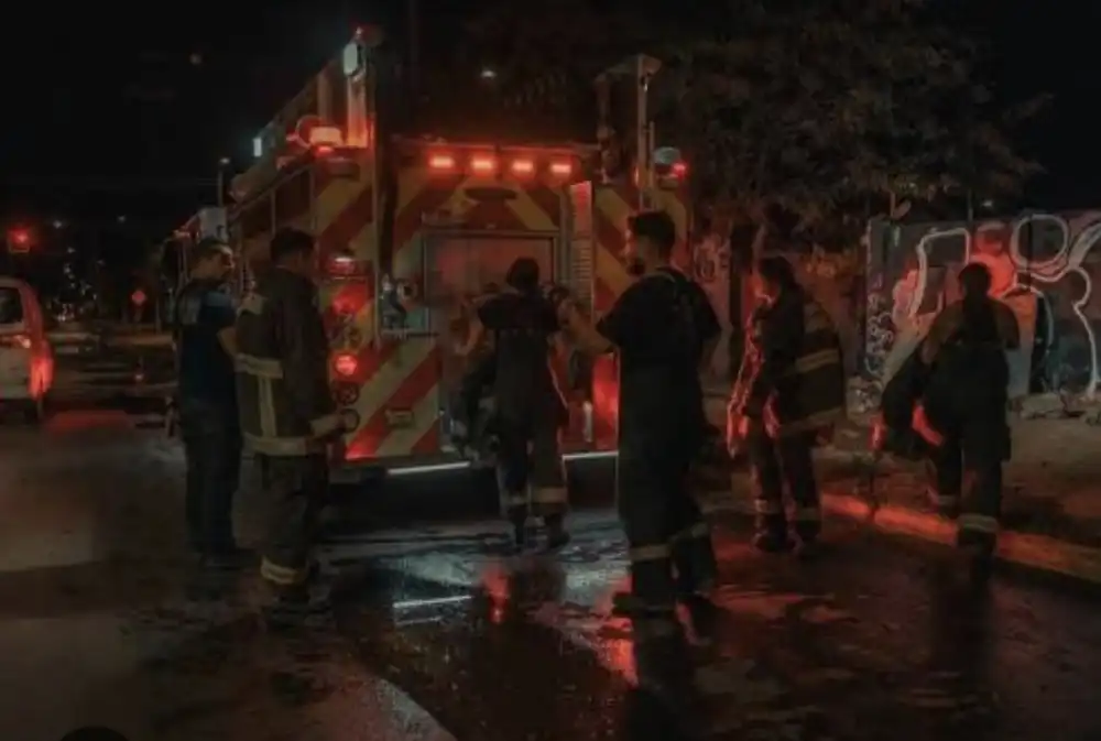 Voraz Incendio Destruyo Vivienda Durante La Madrugada En Rauco