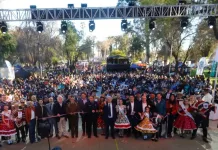 Fiesta de la Chilenidad reúne a familias y agrupaciones culturales en la Alameda de Curicó Fiesta De La Chilenidad Reune A Familias Y Agrupaciones Culturales En La Alameda De Curico
