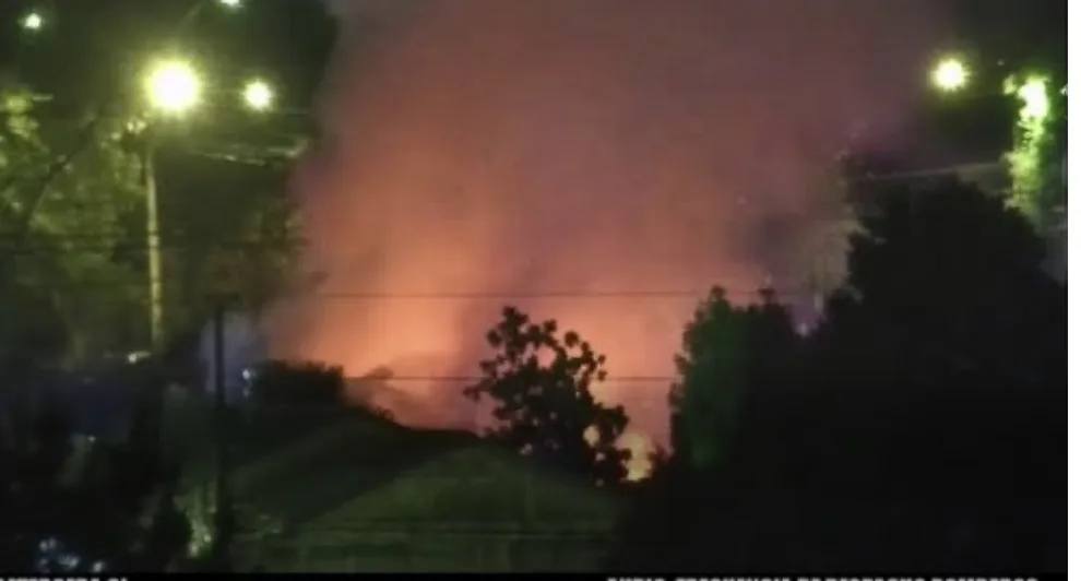 Incendio De Proporciones Destruye Viviendas Durante La Madrugada En San Fernando