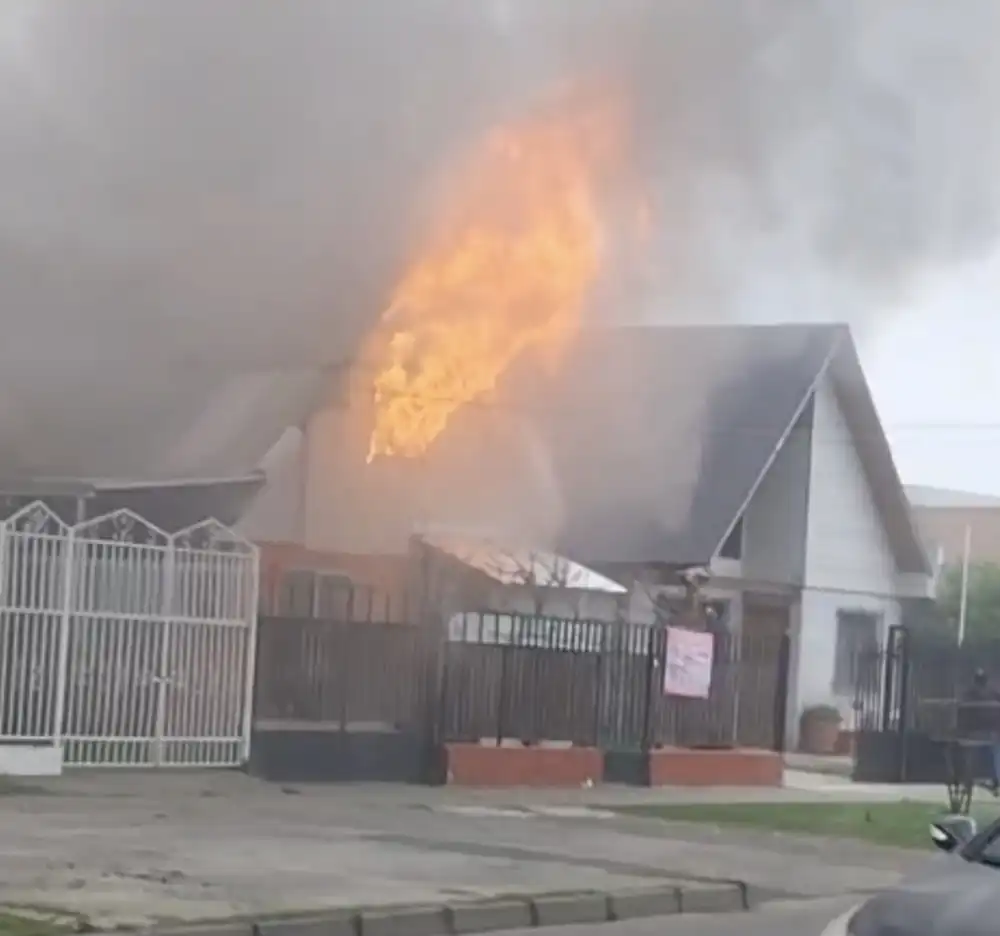 Incendio Destruye Una Vivienda En La Comuna De Teno