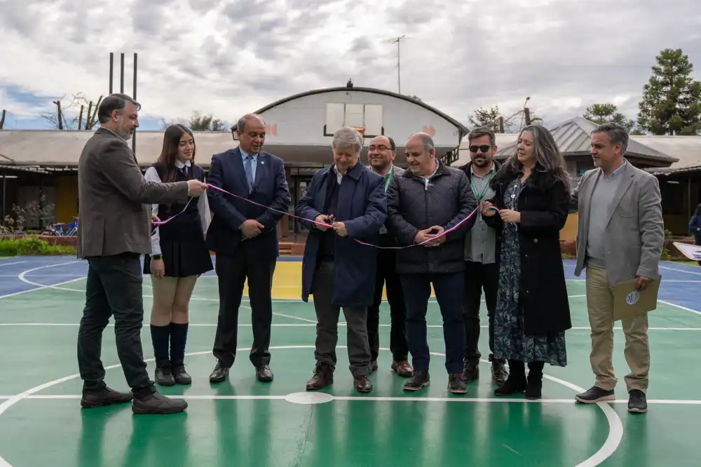 Liceo Bicentenario Politecnico De Curico Estrena Multicancha Y Asume Innovador Gobierno Estudiantil