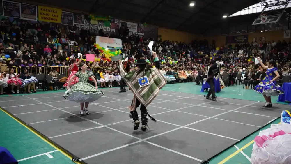 Molina Corona A Sus Campeones Escolares De Cueca Y Prepara Su Representacion Regional